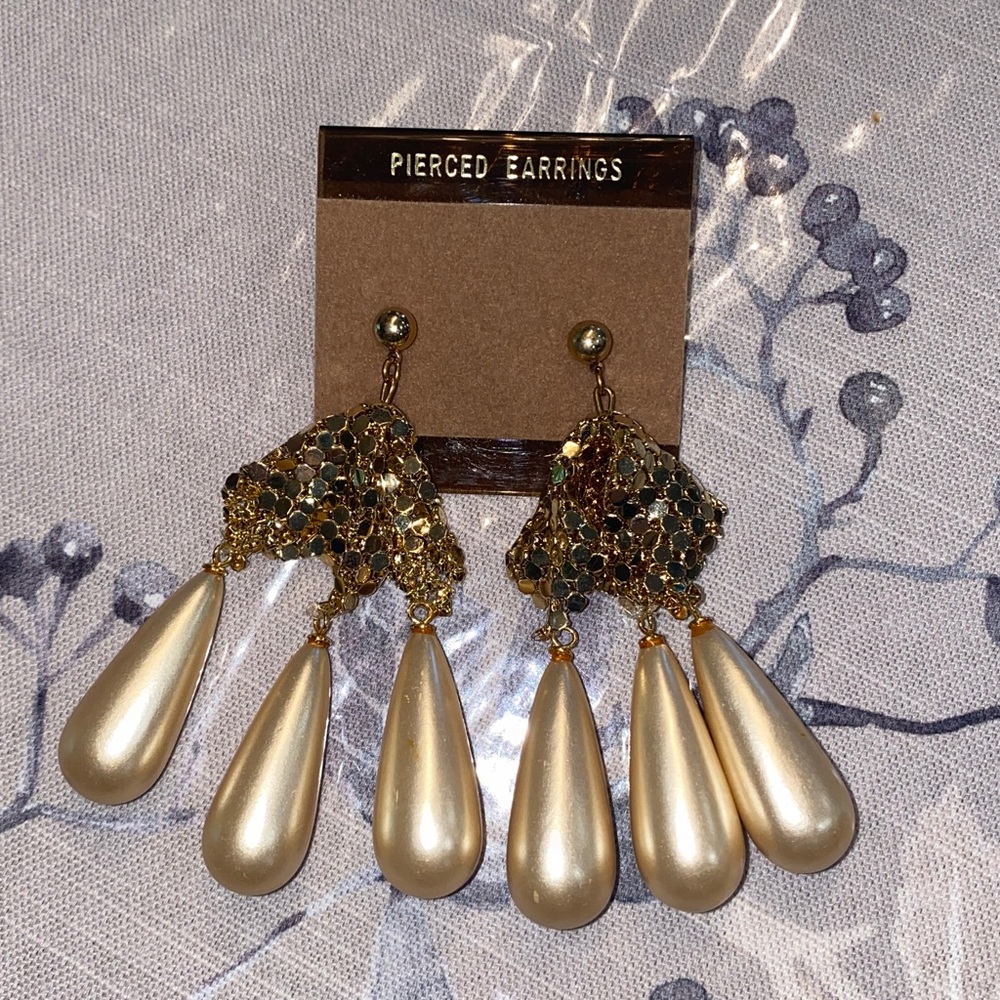 Gold and Cream Teardrop Earrings NWT